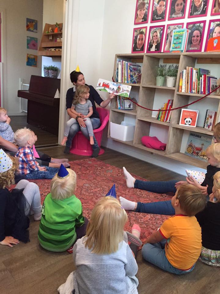 Opening boekenhoek voor Boekstart